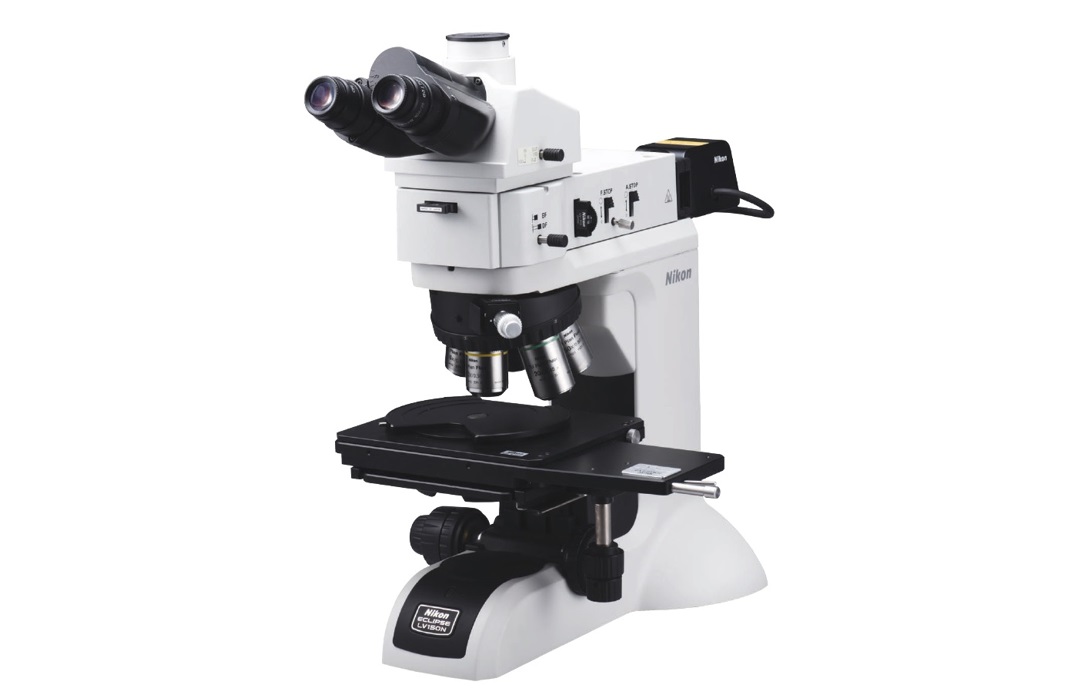 Vzpřímený metalografický mikroskop